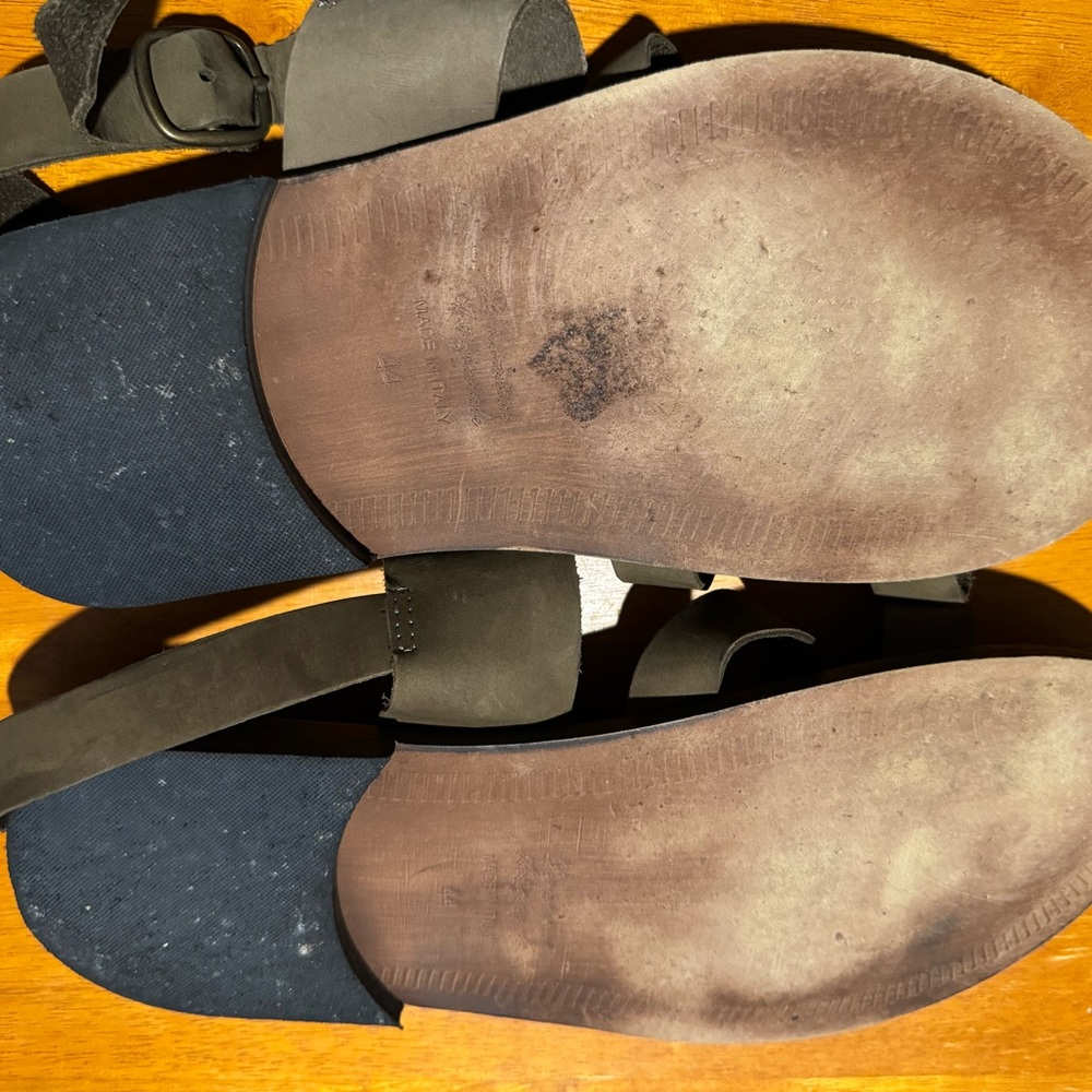 Men’s Khaki Toe Loop Strappy Sandals - Picture 2 of 4